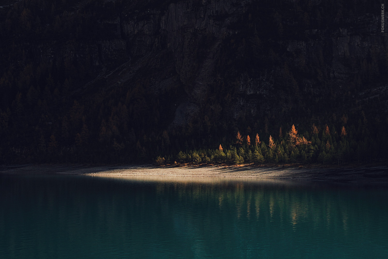 Ray of light at the lake Oeschinen