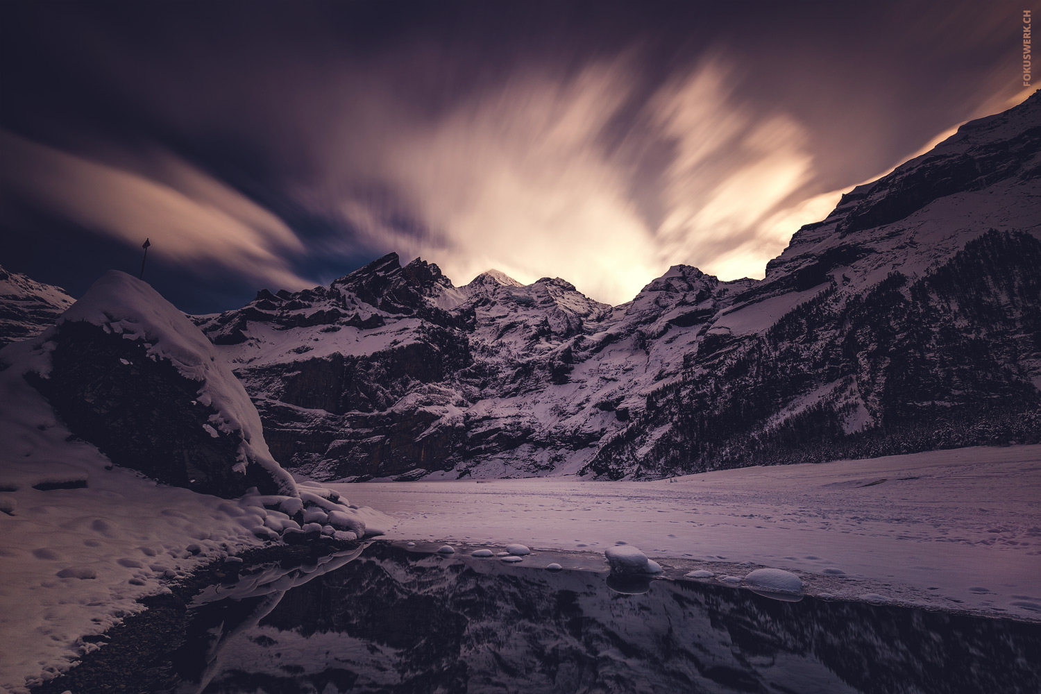 Wintermorgen auf dem Öschinensee